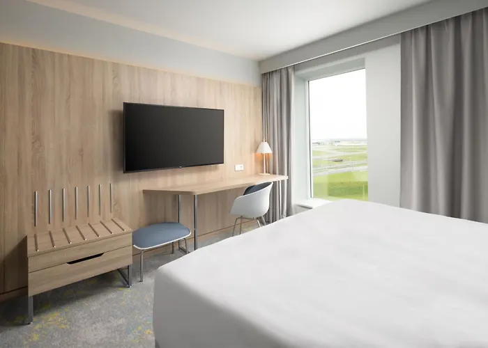 Courtyard By Marriott Paris Charles De Gaulle Central Airport