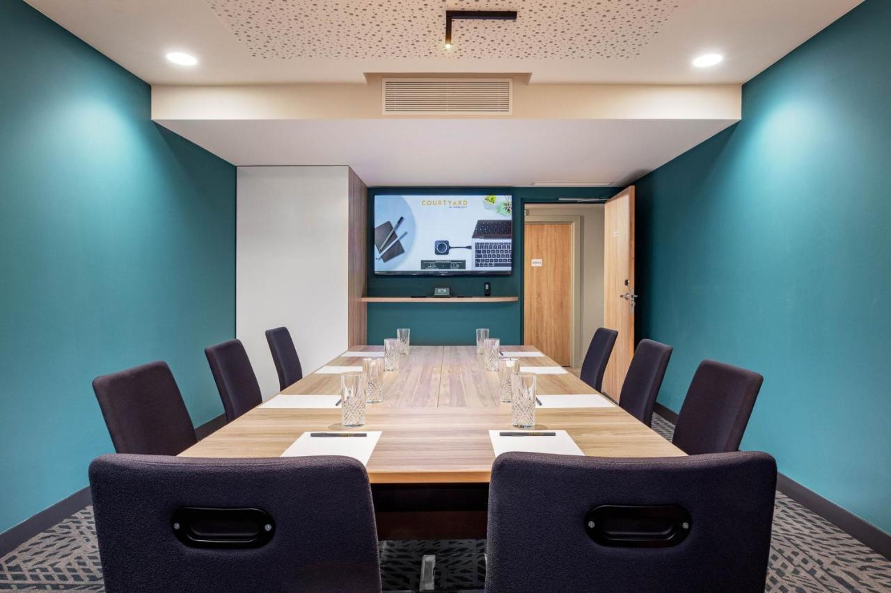 Courtyard By Marriott Paris Charles De Gaulle Airport Hotel 4*