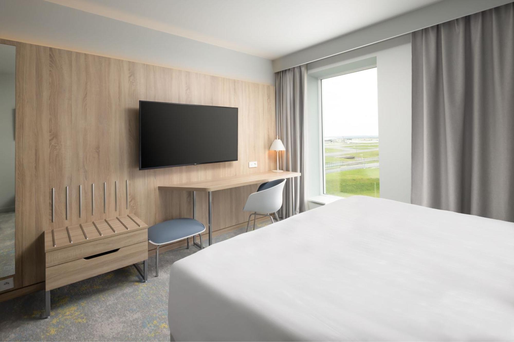 Courtyard By Marriott Paris Charles De Gaulle Airport Hotel Roissy-en-France